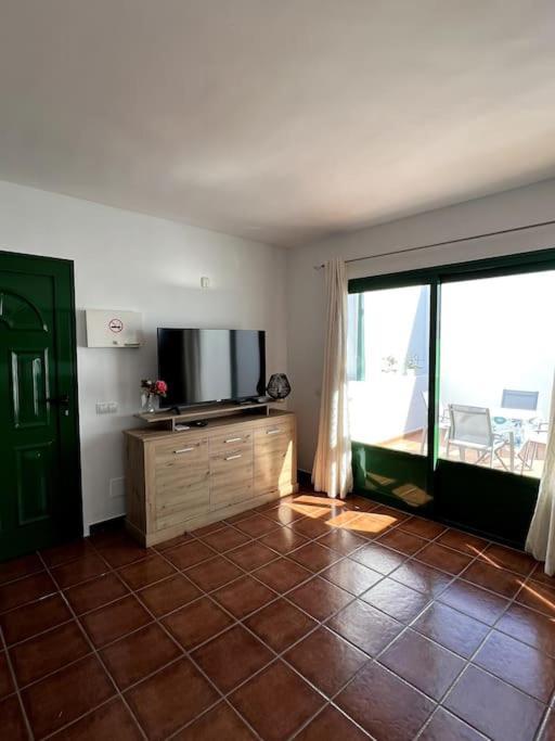 Casa Breen - Spacious 1 Bedroom Apartment In Matagorda With Communal Pool Тиас Экстерьер фото
