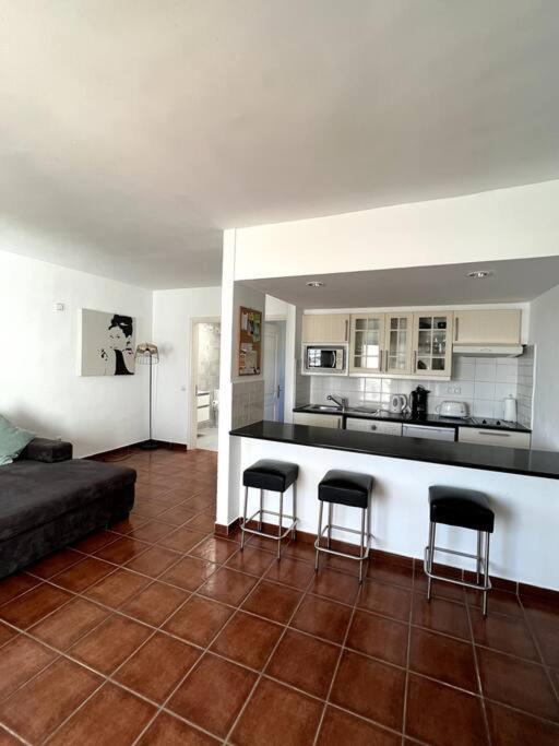 Casa Breen - Spacious 1 Bedroom Apartment In Matagorda With Communal Pool Тиас Экстерьер фото